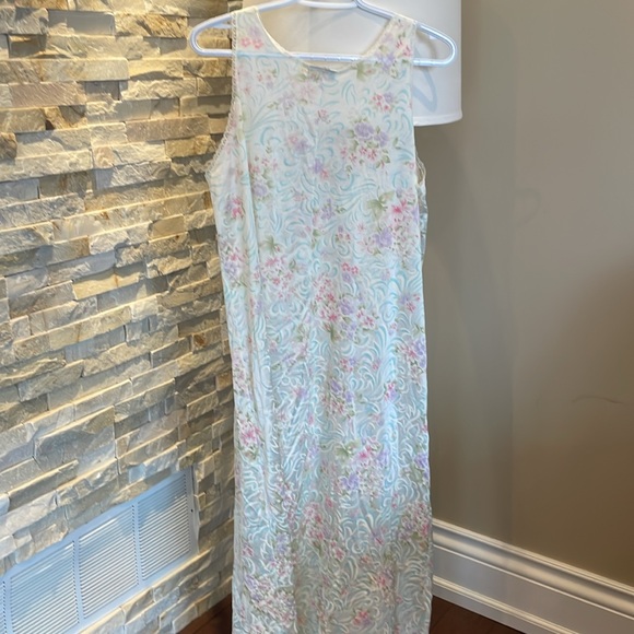 Floral and lace vintage nightgown - Picture 7 of 8